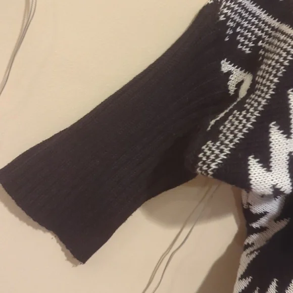 Women's RD Style Black and White Geometric Printed Poncho Style Cardigan, Size M - Picture 5 of 9